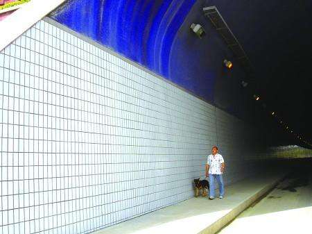隧道贴瓷砖工程施工工艺、流程及验收标准：